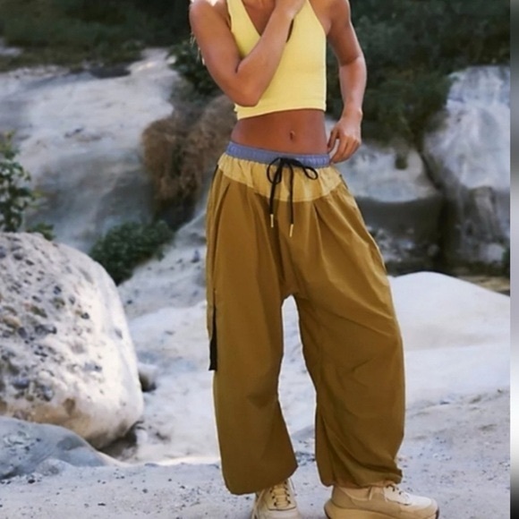 NWOT - Free People Movement Spring Forward Pants - Size XS